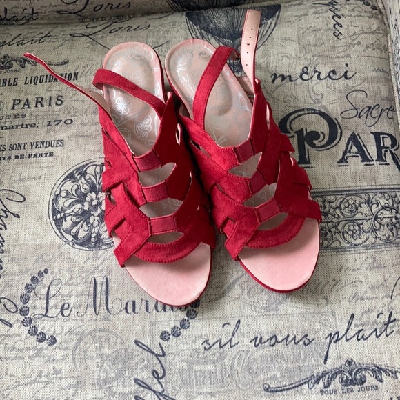 Moot sue Tootsie red sandals - Picture 2 of 8